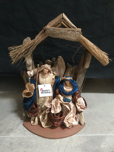 8” Christmas Holy Family in stable  13.5” approx 28 cm Santas Workshop Direct