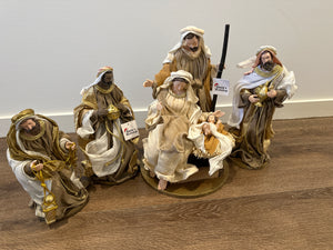13.5"Religous Holy Family 35 cm approx 3 wise men