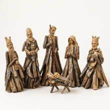 Handmade Driftwood Nativity Set 29cm – Holy Family & 3 Wise Men Rustic Christian Christmas Decoration