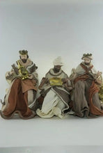 18.75”Christmas Nativity 20.25”set / scene with manger  -51 cm Santas Workshop Direct