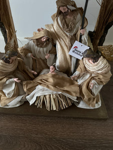 10"Christmas Nativity Holy Family with Angles on 16.25"Stable,with barn animals