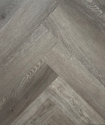 Flooring 🔔Hybrid Herringbone Flooring 🔔✅100% waterproof💦✅Built in 2mm underlay , 7mm Hybrid Herringbone ✅Simply click and lay together✅ 600*128mm *7mm ✅Ask for our installation service.⭐️Exclusive - Santas Workshop Direct 