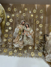 9.5:(25cm) Holy Family on 18 frame Decor (45cm frame approx )