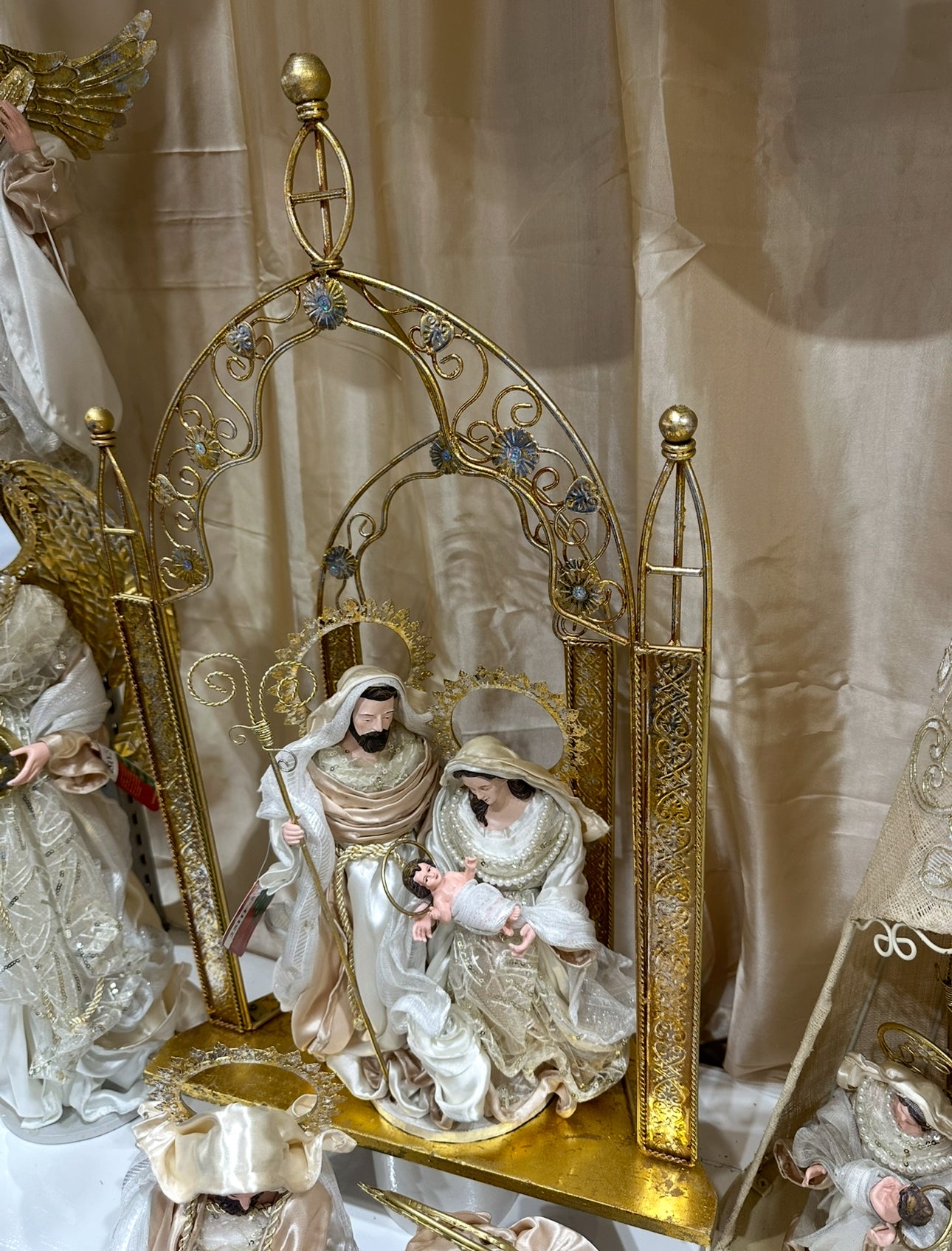 Nativity set 14”(36cm Holy Family) Gazebo 25” (65 cm approx)