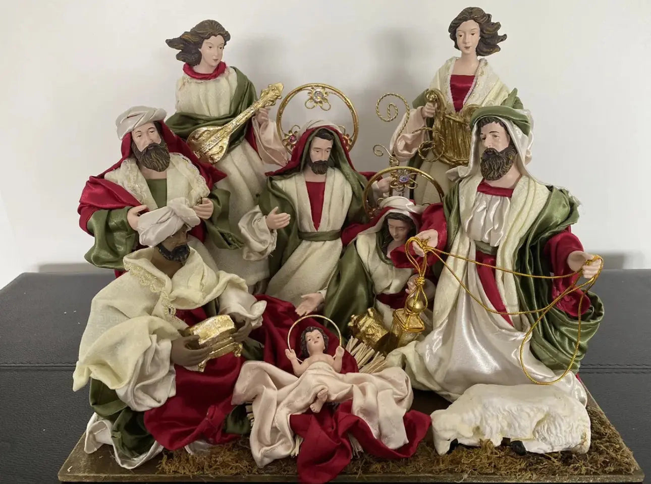 12.5’’ Christmas Nativity with angels set / scene with manger  -51 cm Santas Workshop Direct