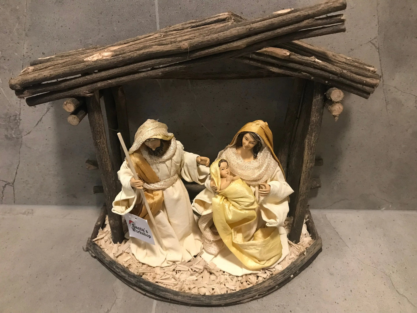 7 Christmas Holy Family In Stable with manger -20 Cm Santas Workshop Direct